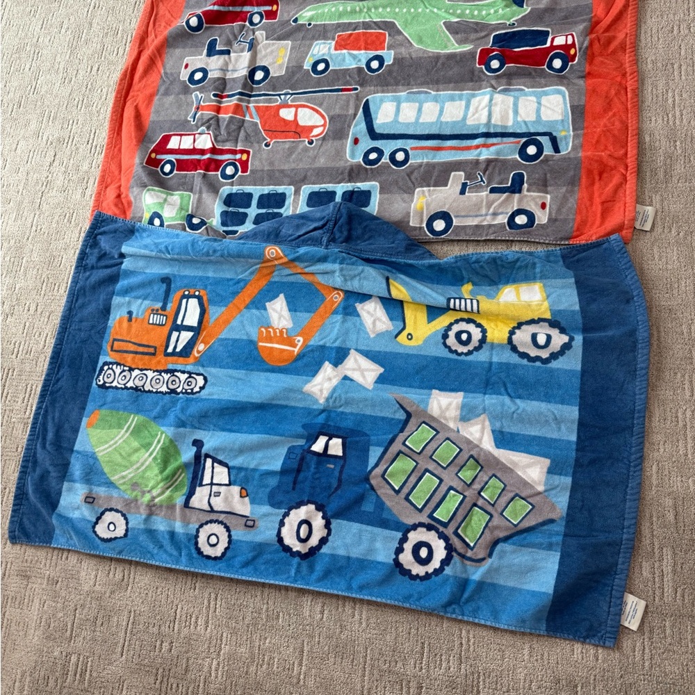 Set of 2 Pottery Barn Kids beach/ bath towels
